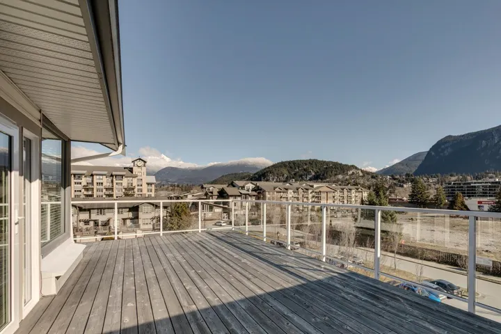 Top floor deck views