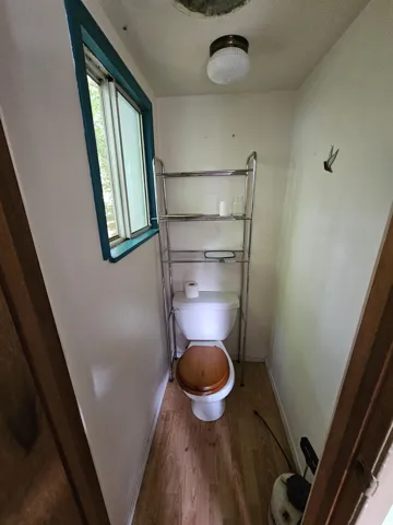 Ensuite toilet