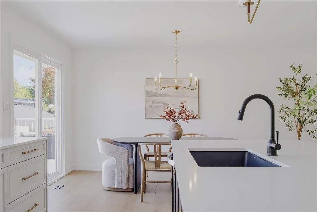 21819 Dover Road, Maple Ridge, BC V2X 7V6
