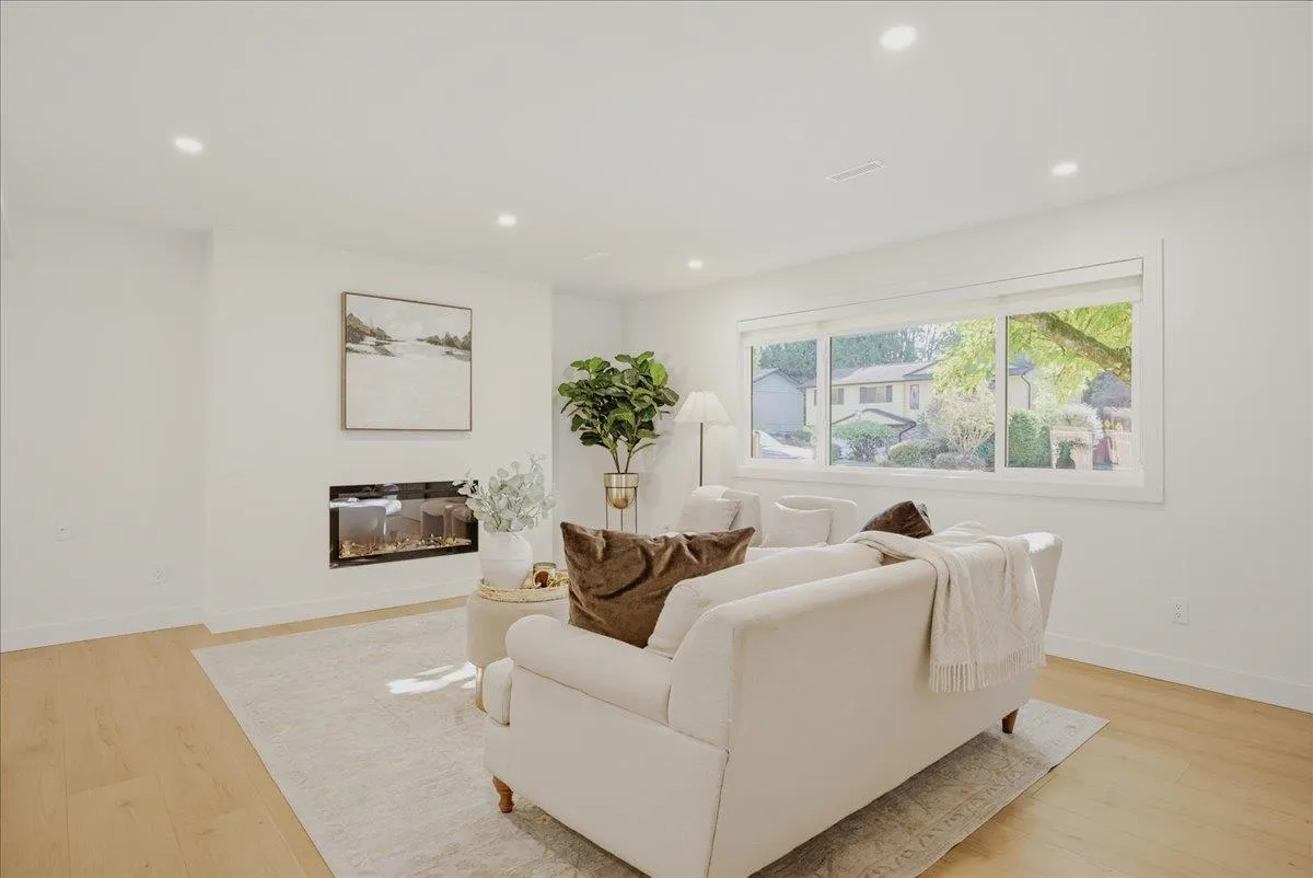 21819 Dover Road, Maple Ridge, BC V2X 7V6