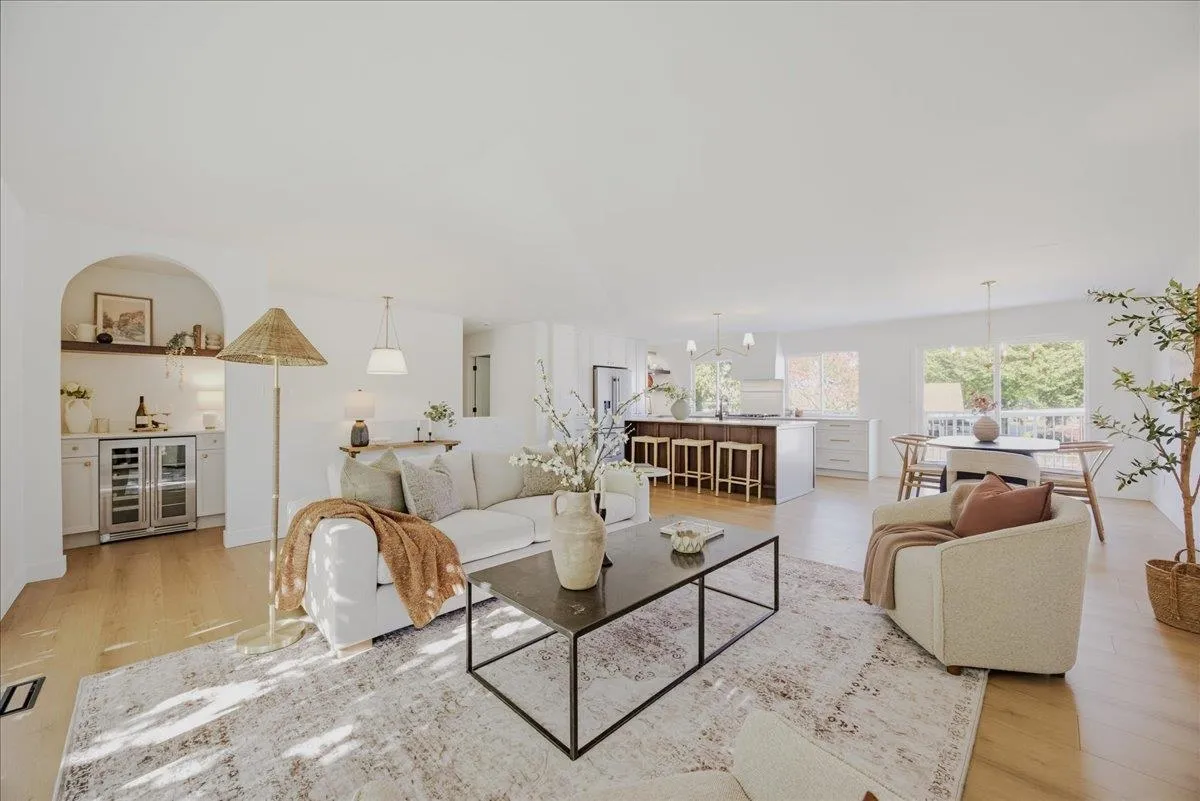21819 Dover Road, Maple Ridge, BC V2X 7V6
