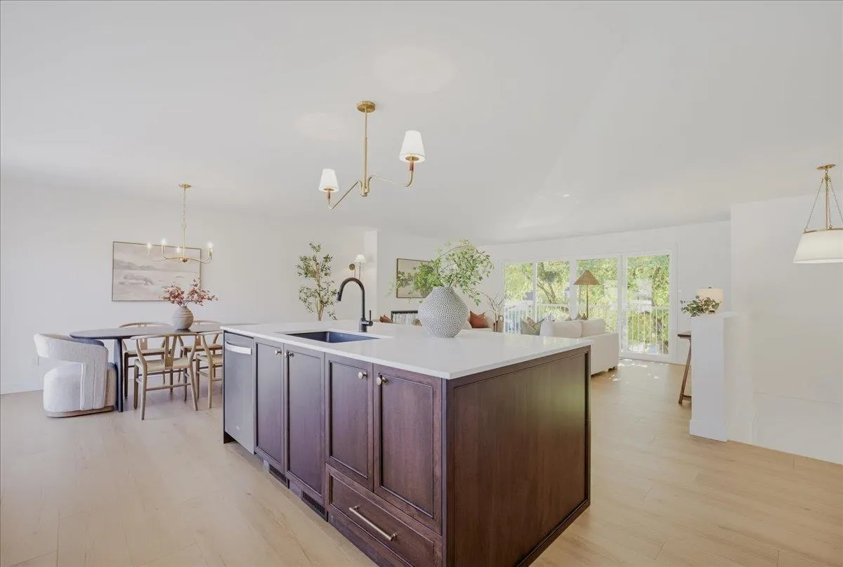 21819 Dover Road, Maple Ridge, BC V2X 7V6