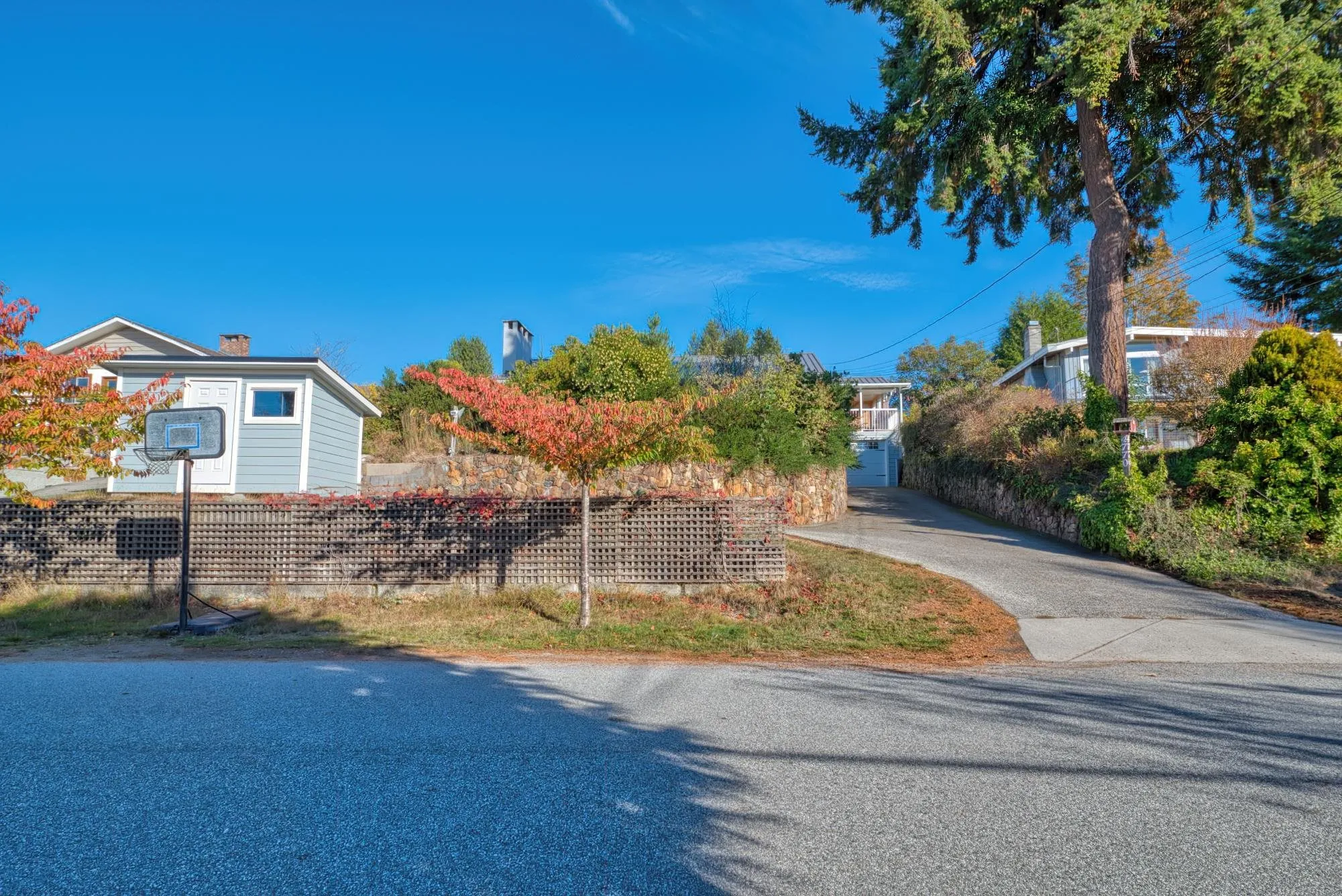 4770 Laurel Avenue, Sechelt, BC V7Z 0B4