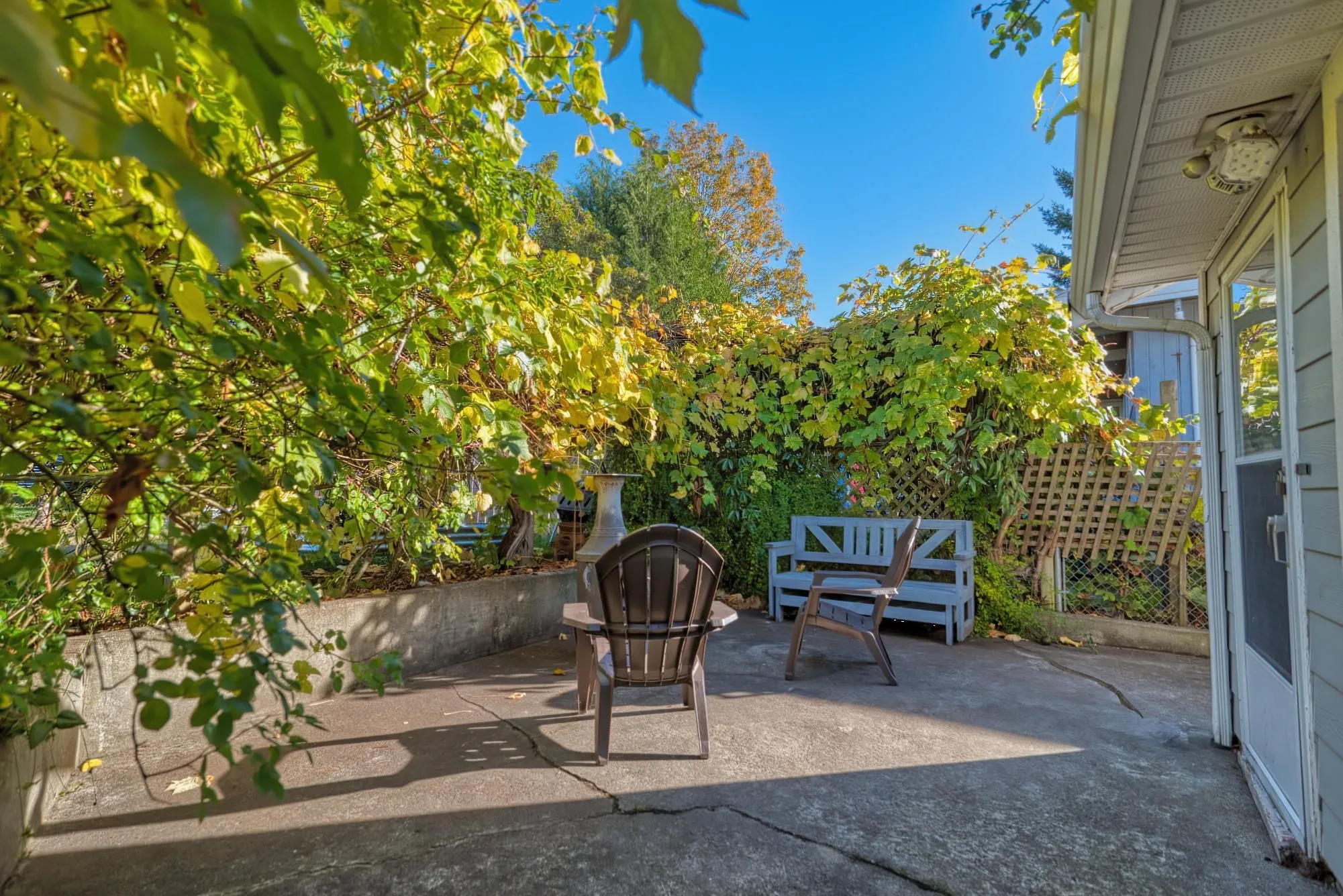4770 Laurel Avenue, Sechelt, BC V7Z 0B4
