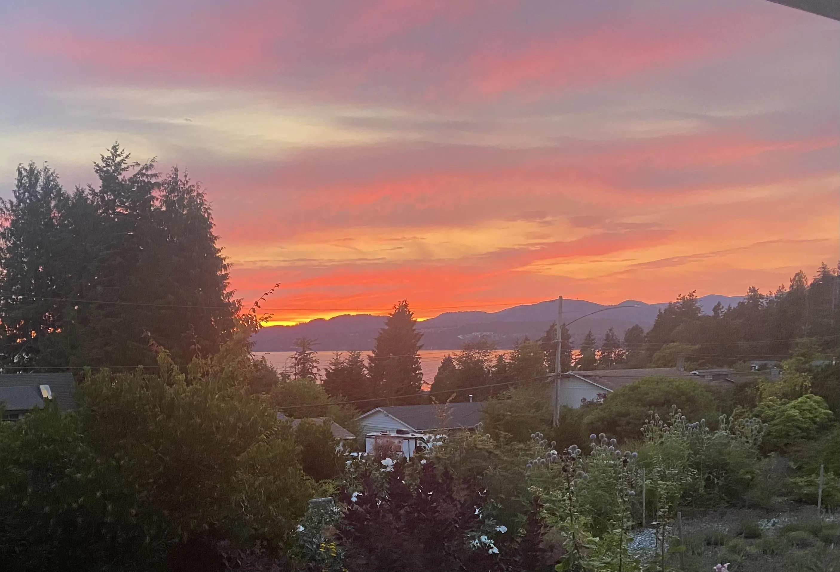 4770 Laurel Avenue, Sechelt, BC V7Z 0B4