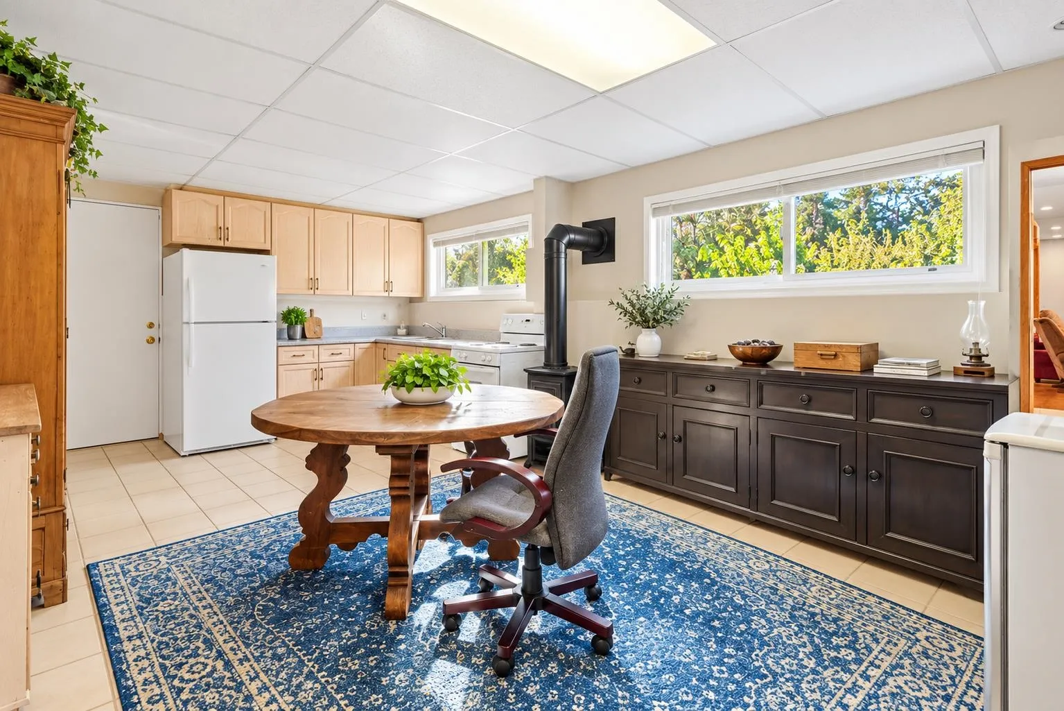 4770 Laurel Avenue, Sechelt, BC V7Z 0B4