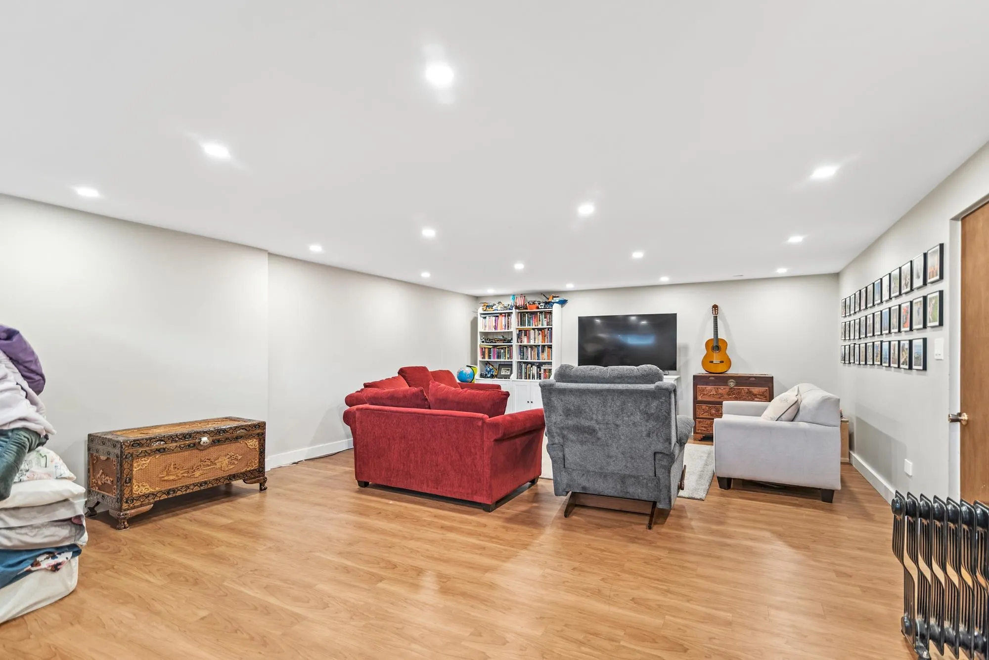 4770 Laurel Avenue, Sechelt, BC V7Z 0B4