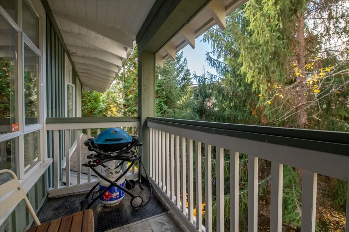 Balcony with area for grilling