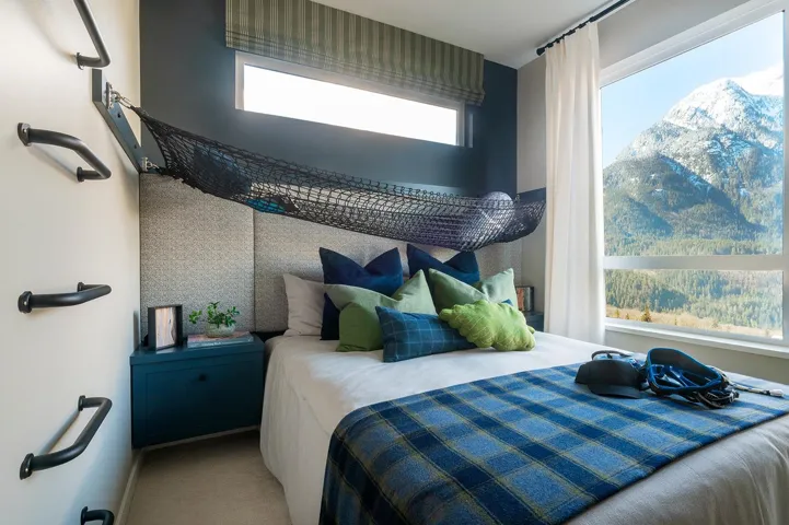 Built-in wall-mounted climbing holds