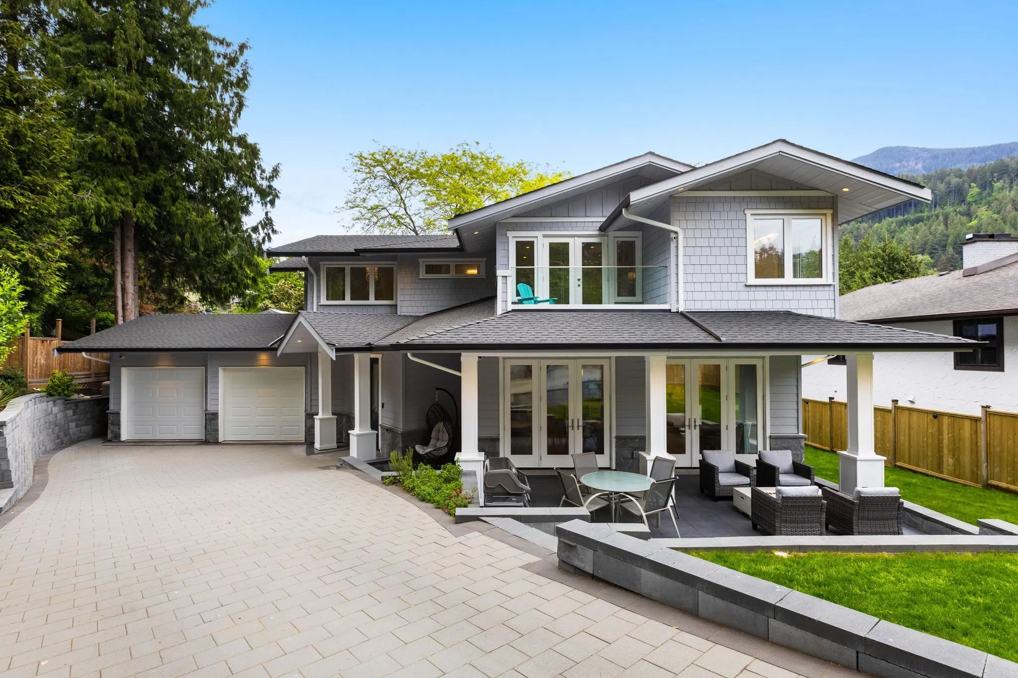 6560 Nelson Avenue, West Vancouver, BC V7W 2A9