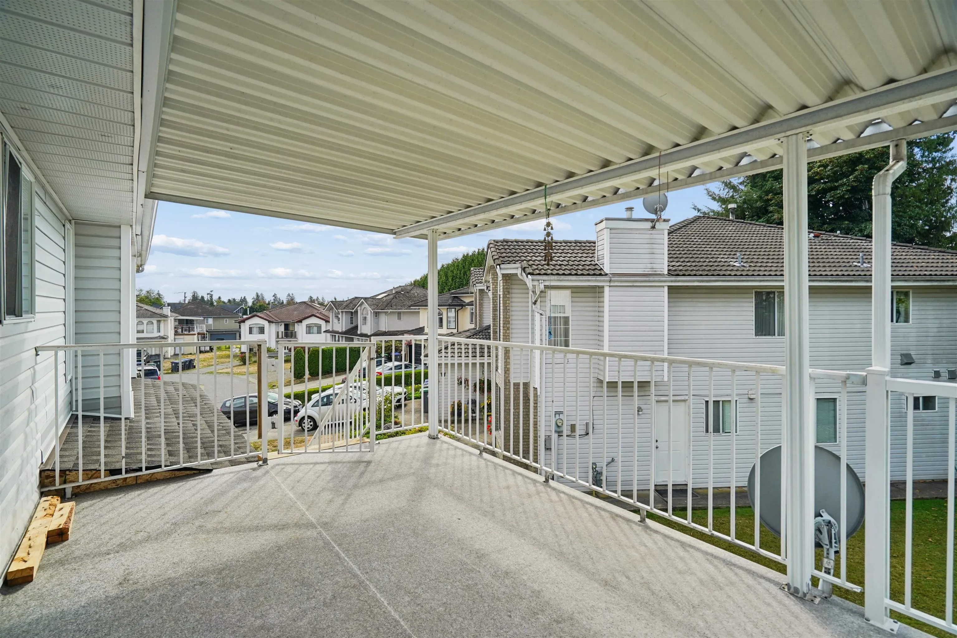 7021 143a Street, Surrey, BC V3W 0X5