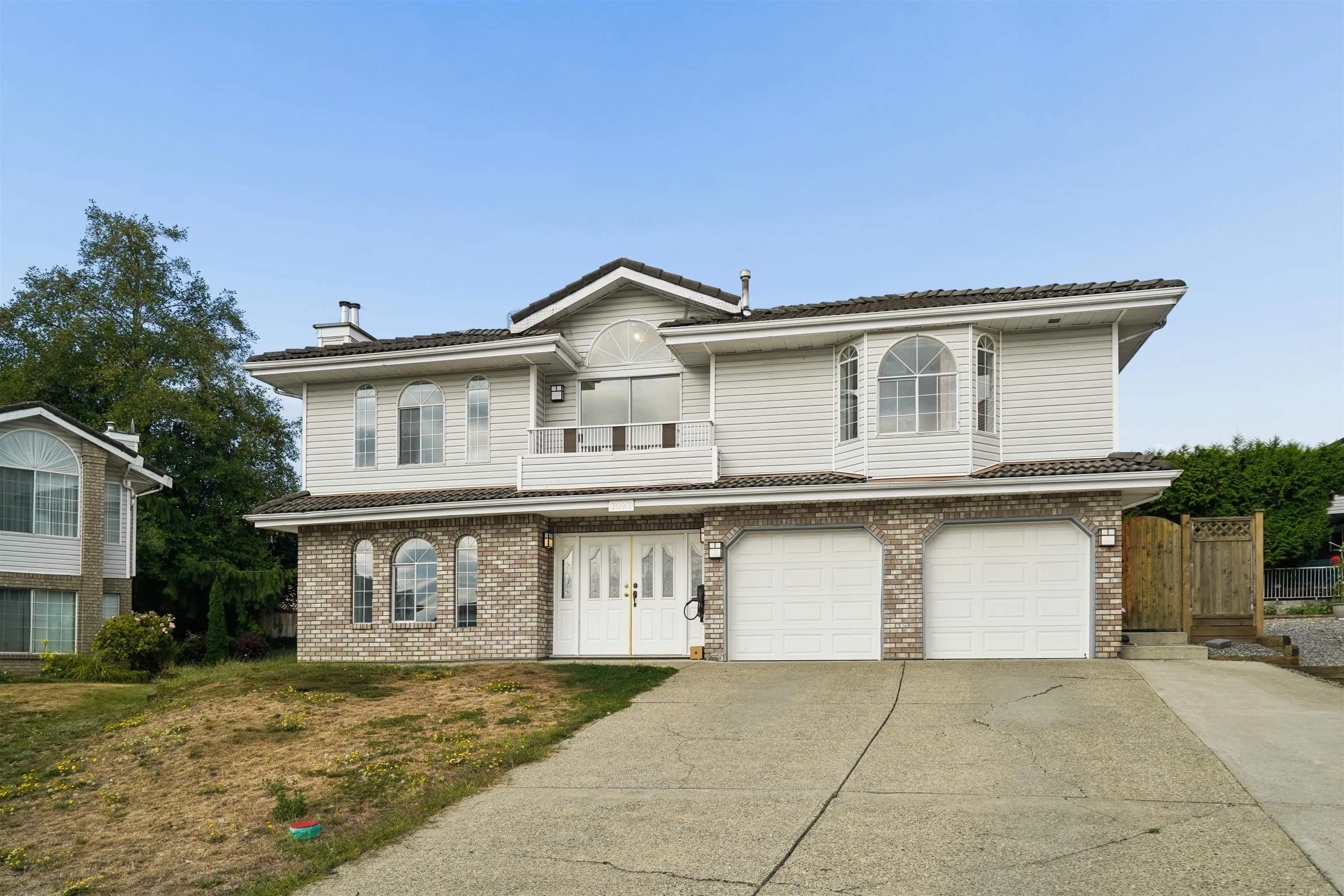 7021 143a Street, Surrey, BC V3W 0X5