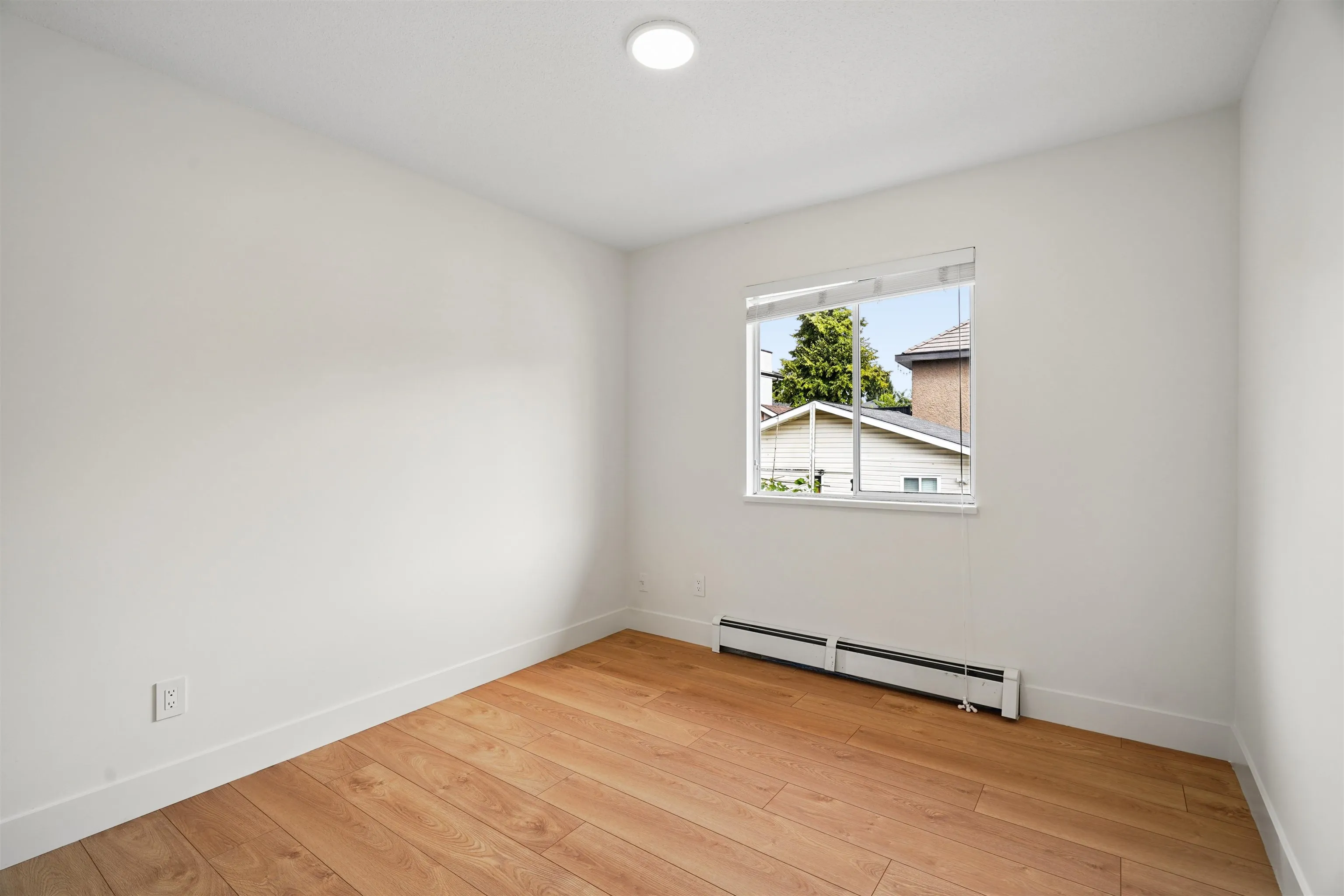 7021 143a Street, Surrey, BC V3W 0X5