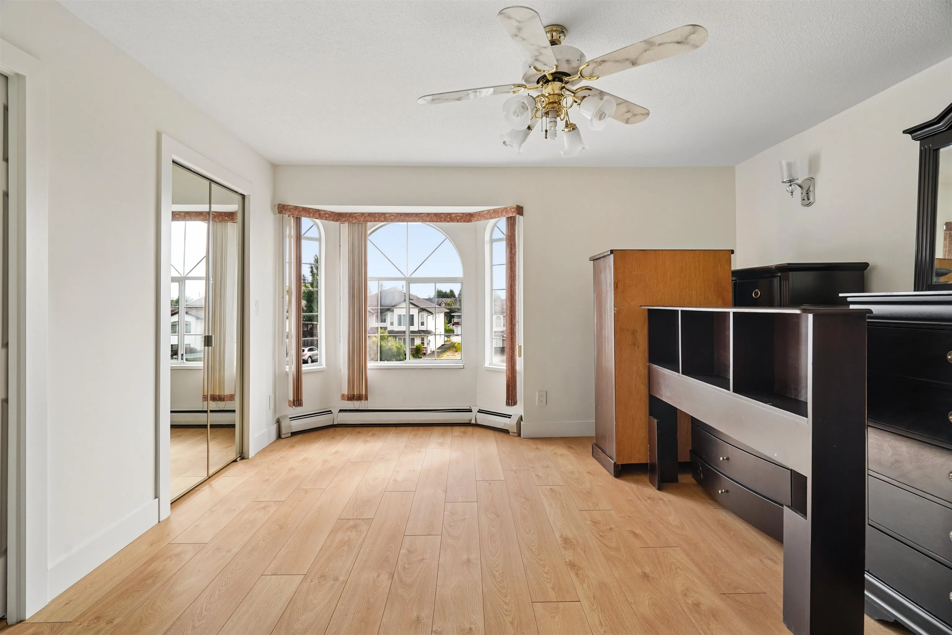 7021 143a Street, Surrey, BC V3W 0X5