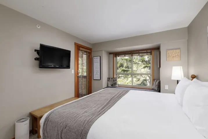 Bedroom with access to exterior