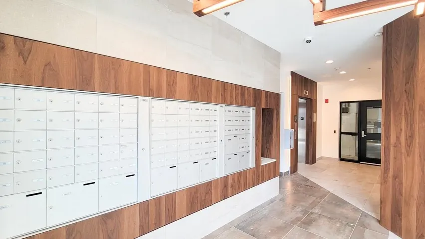 Surrounding community featuring recessed lighting