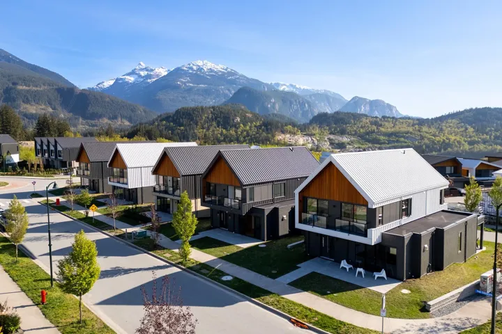 Exterior space featuring a mountain view and a residential view