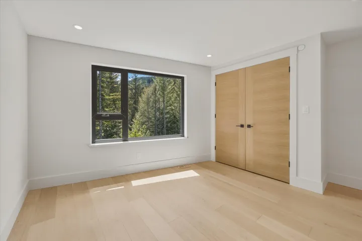 Great space for kids to have piece and quiet to do homework / projects
