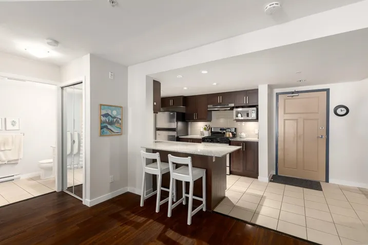 Kitchen and second bathroom