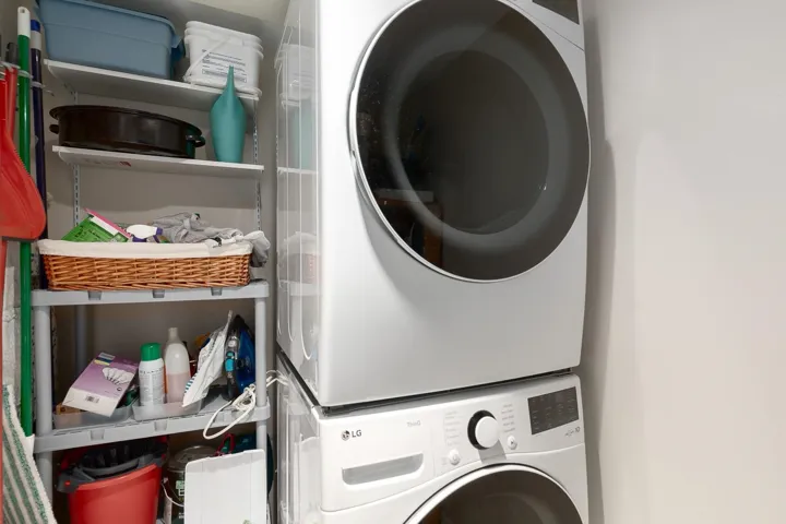 Laundry room/ Pantry