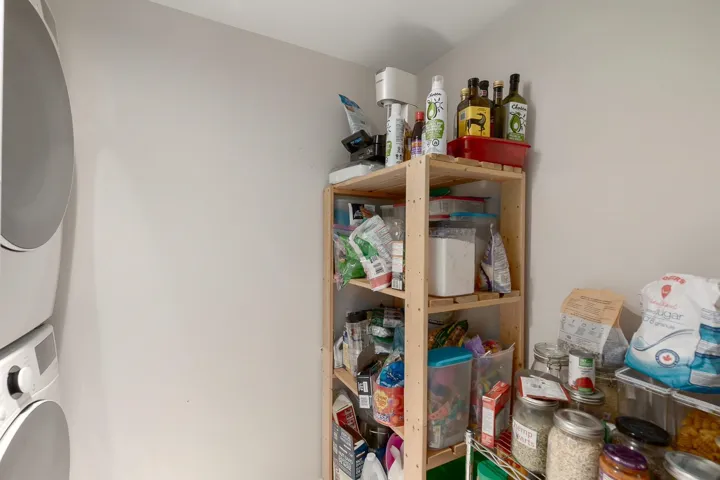 Laundry room/ Pantry