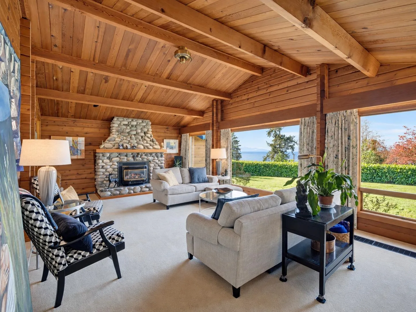 5229 Yacht Road, Sechelt, BC V7Z 0C1