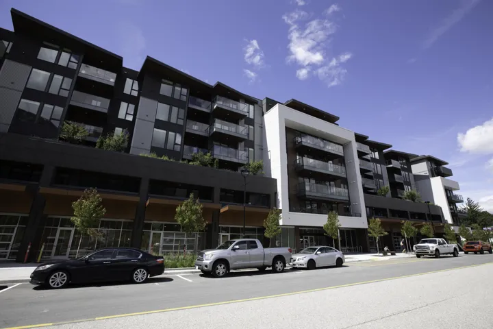 View of apartment building / complex