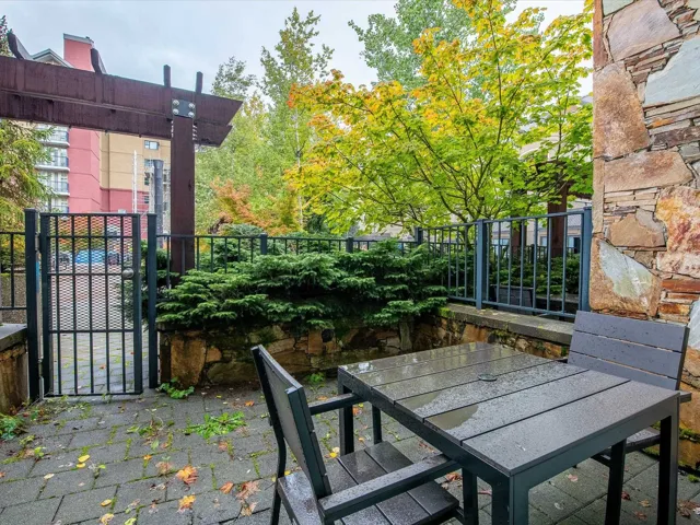Balcony featuring outdoor dining area