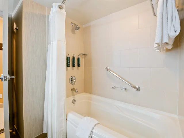 Bathroom with shower / tub combo
