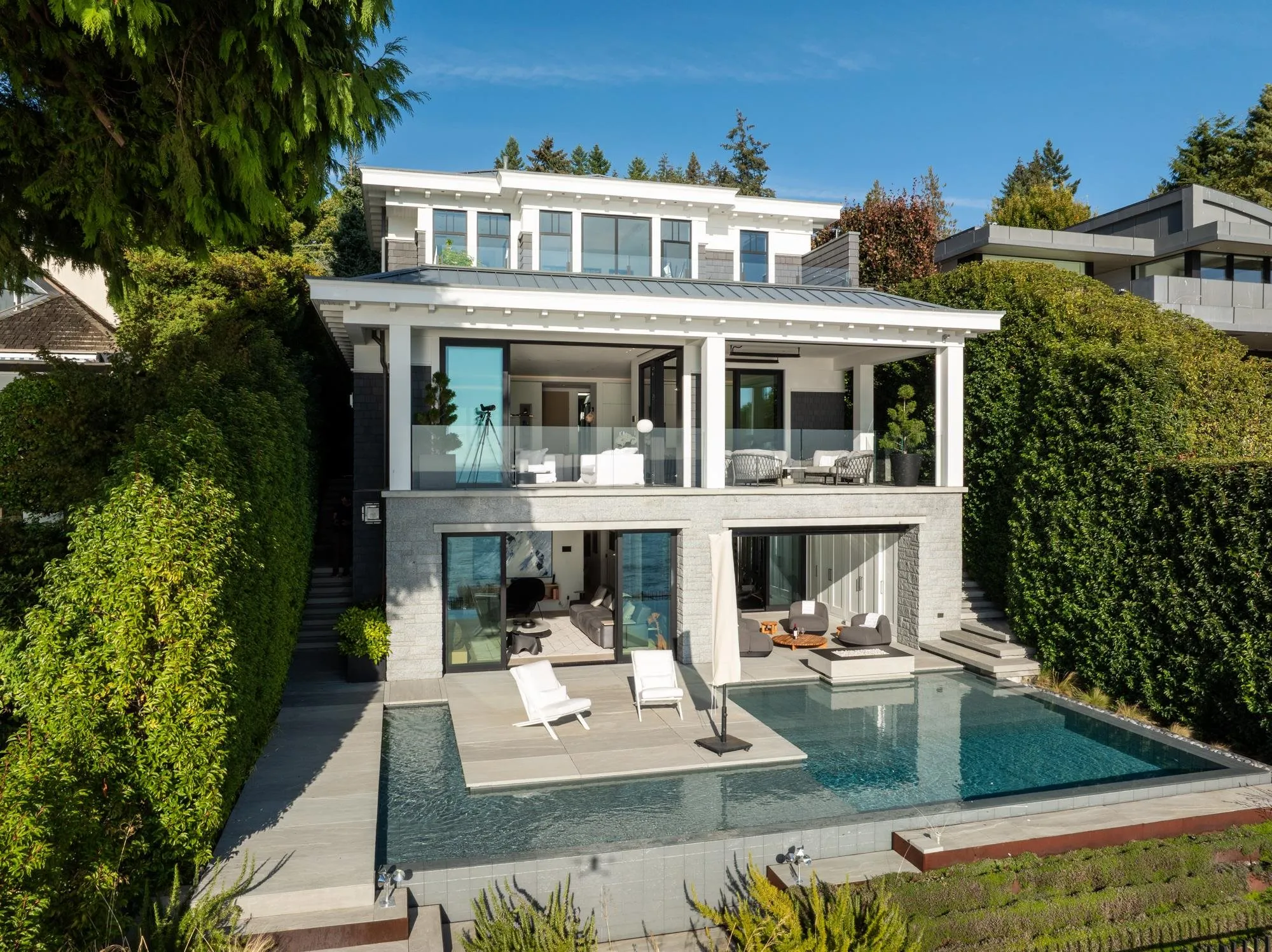 3156 Travers Avenue, West Vancouver, BC V7V 1G3