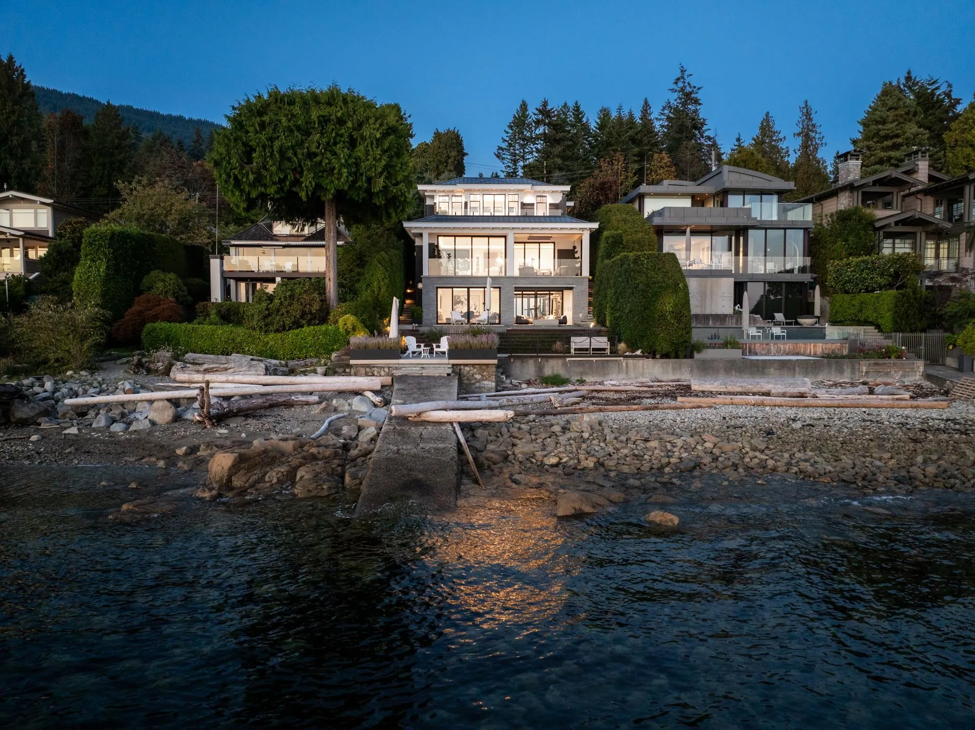 3156 Travers Avenue, West Vancouver, BC V7V 1G3