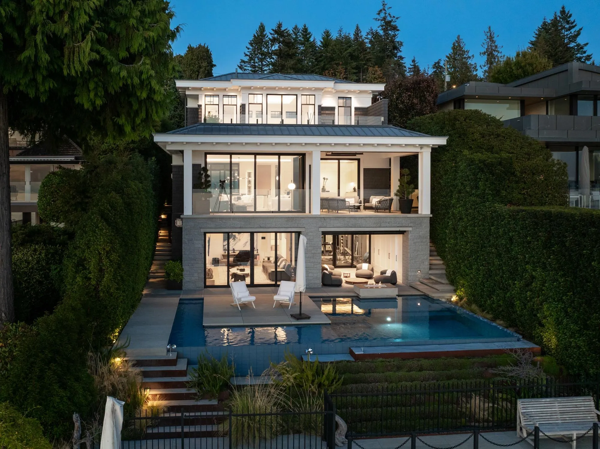 3156 Travers Avenue, West Vancouver, BC V7V 1G3