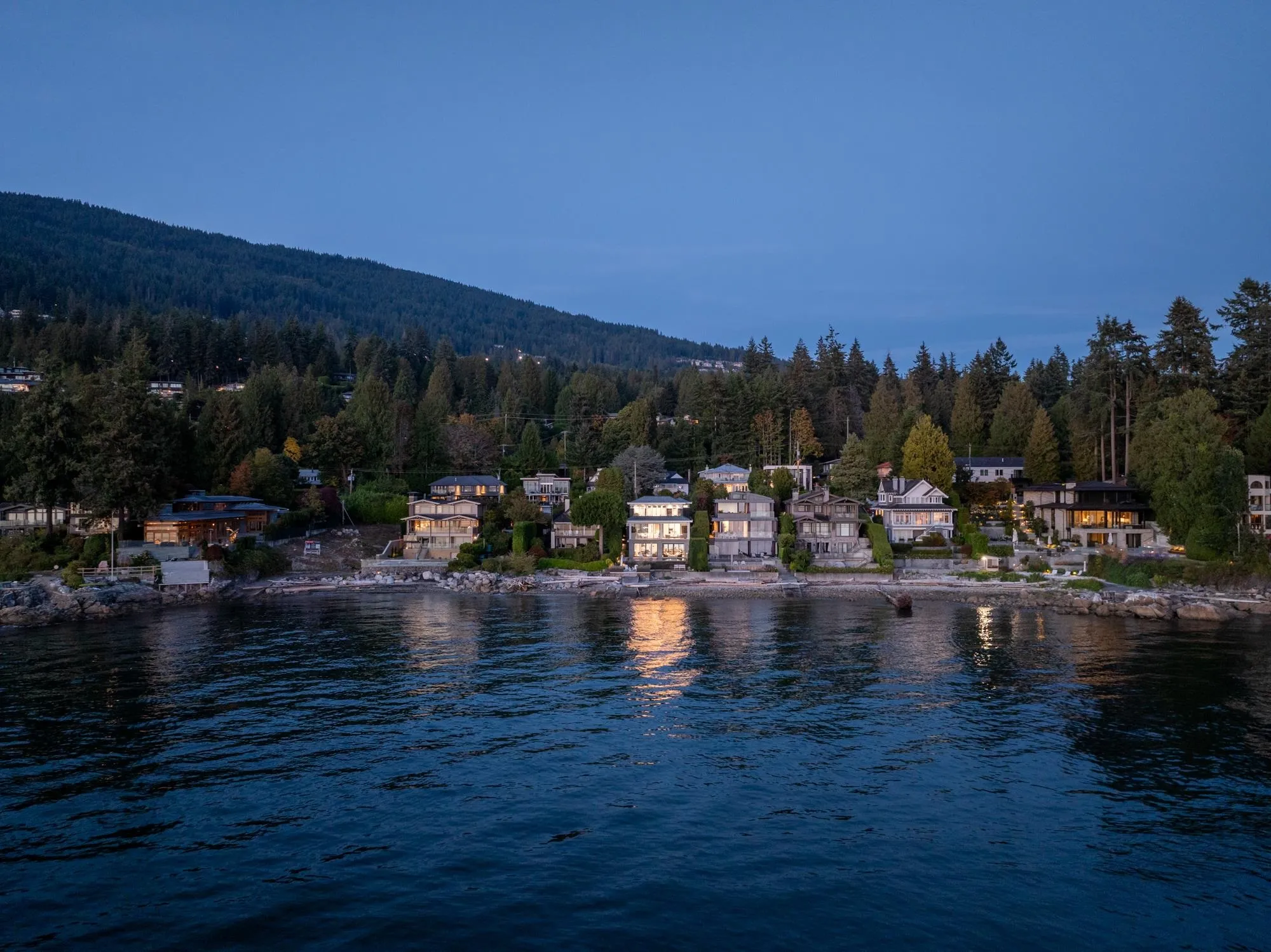 3156 Travers Avenue, West Vancouver, BC V7V 1G3