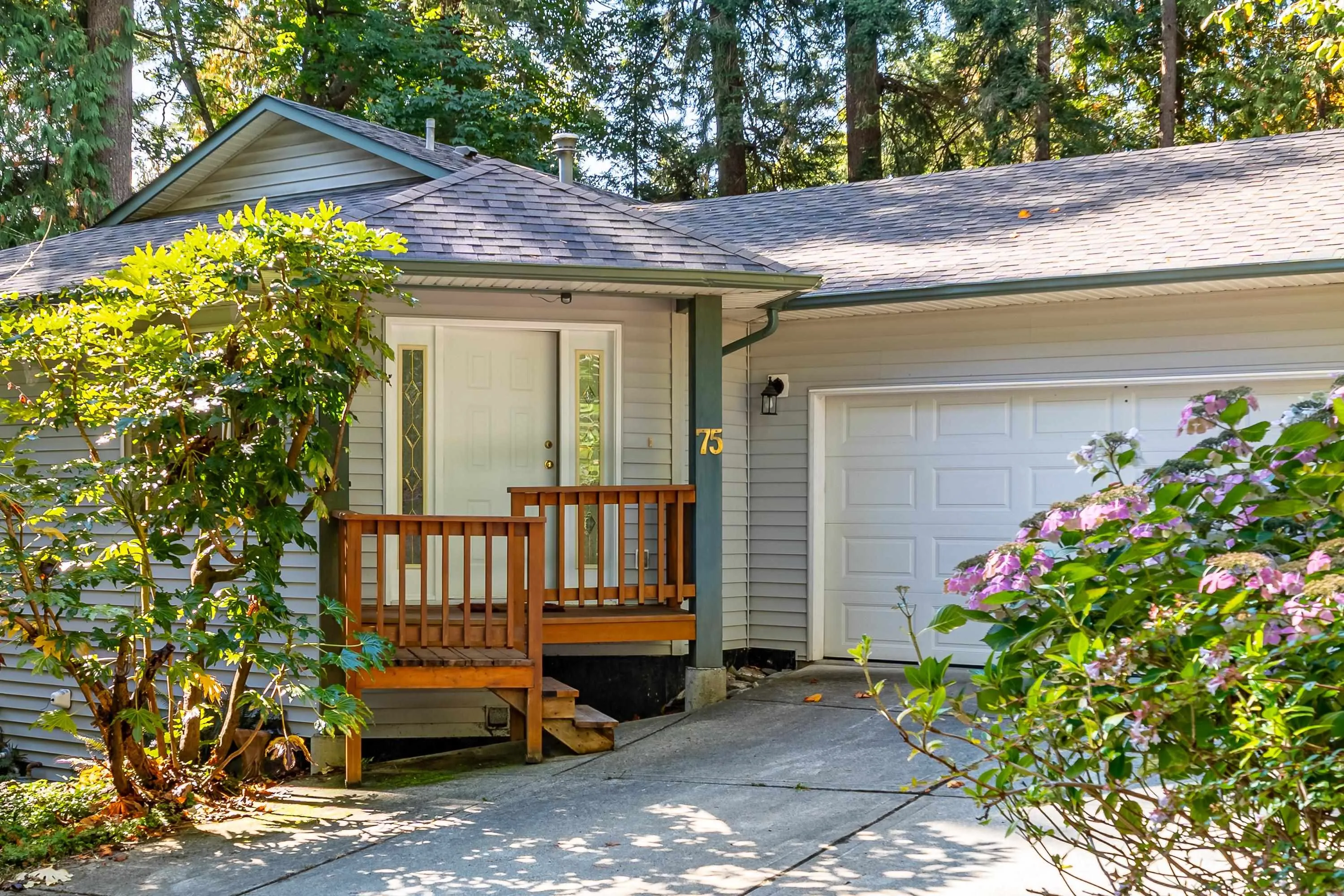 75 Larson Road, Gibsons, BC V0N 1V3
