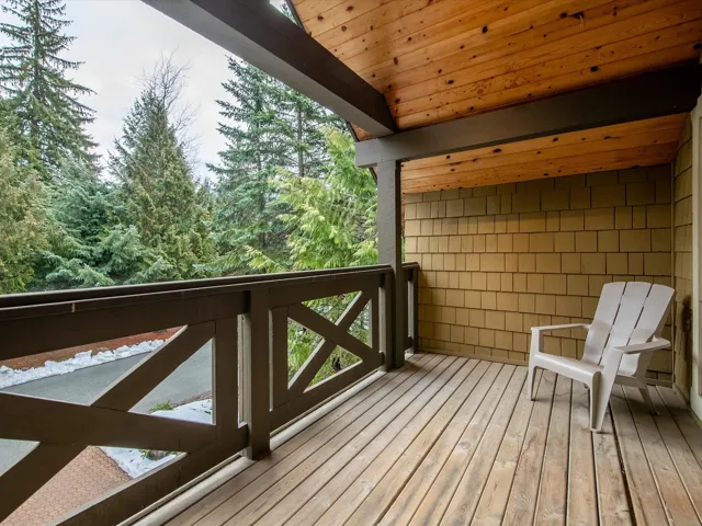 view from the deck connect to the master bedroom