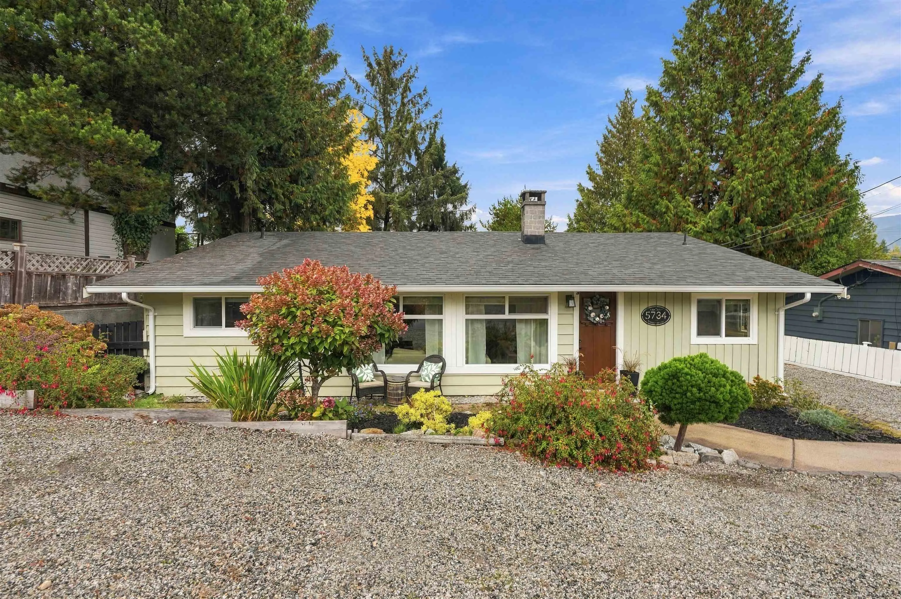 5734 Pebble Crescent, Sechelt, BC V0N 3A0