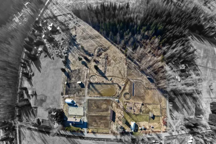 Aerial view of property and surrounding area