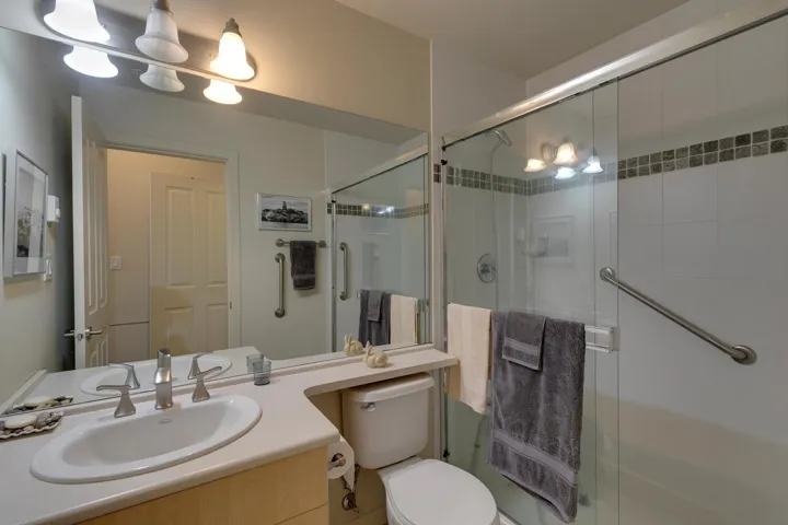 Ensuite bathroom