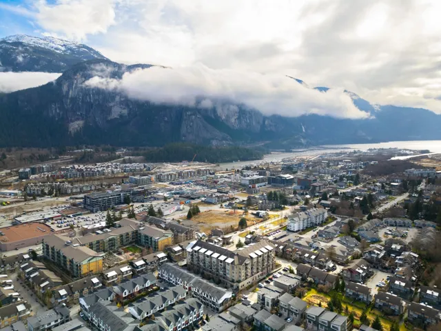 Bird's eye view featuring a mountain view