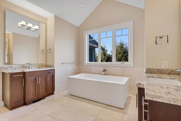 Spa like ensuite with heated tiles, 2 walk in closets, gorgeous outlook