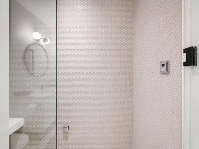 Full bath with tiled shower