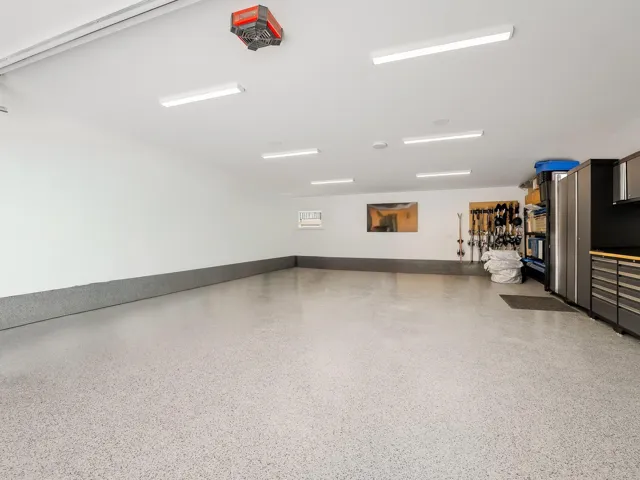 Laundry room featuring light wood-type flooring, recessed lighting, cabinet space, and independent washer and dryer