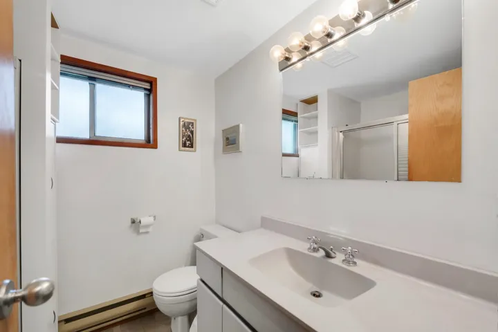 Nanny Suite Bathroom