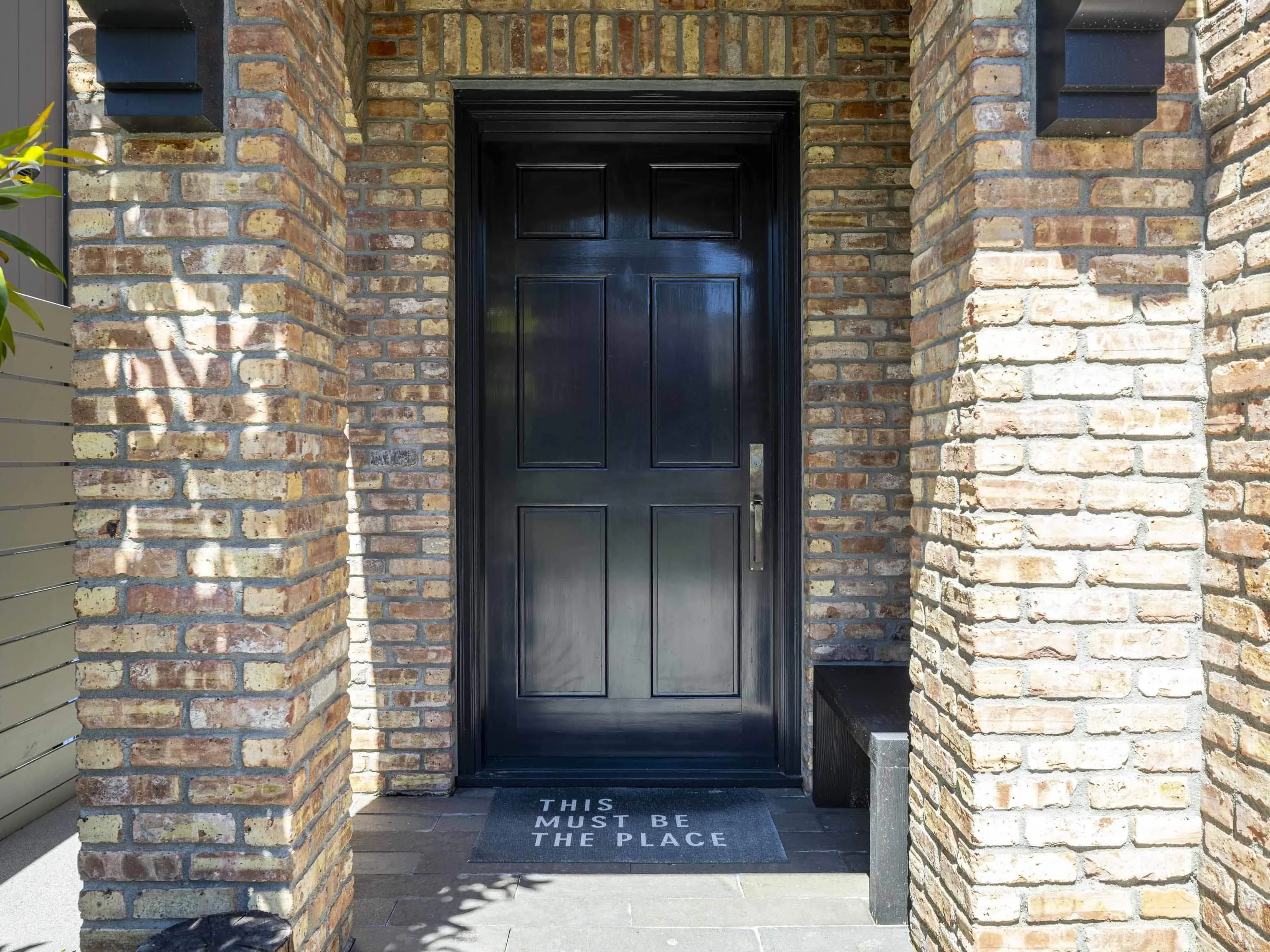 3305 Point Grey Road, Vancouver, BC V6R 1A4
