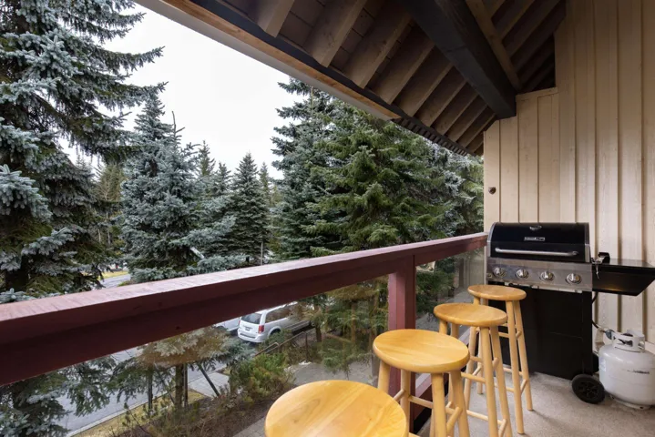 Balcony with grilling area