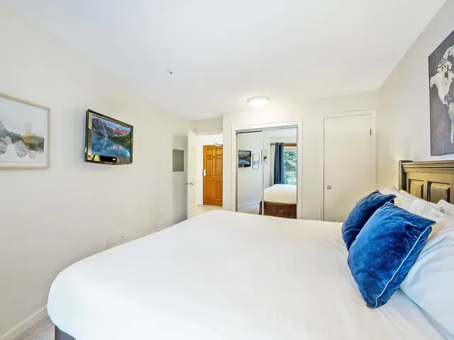 Bedroom with baseboards