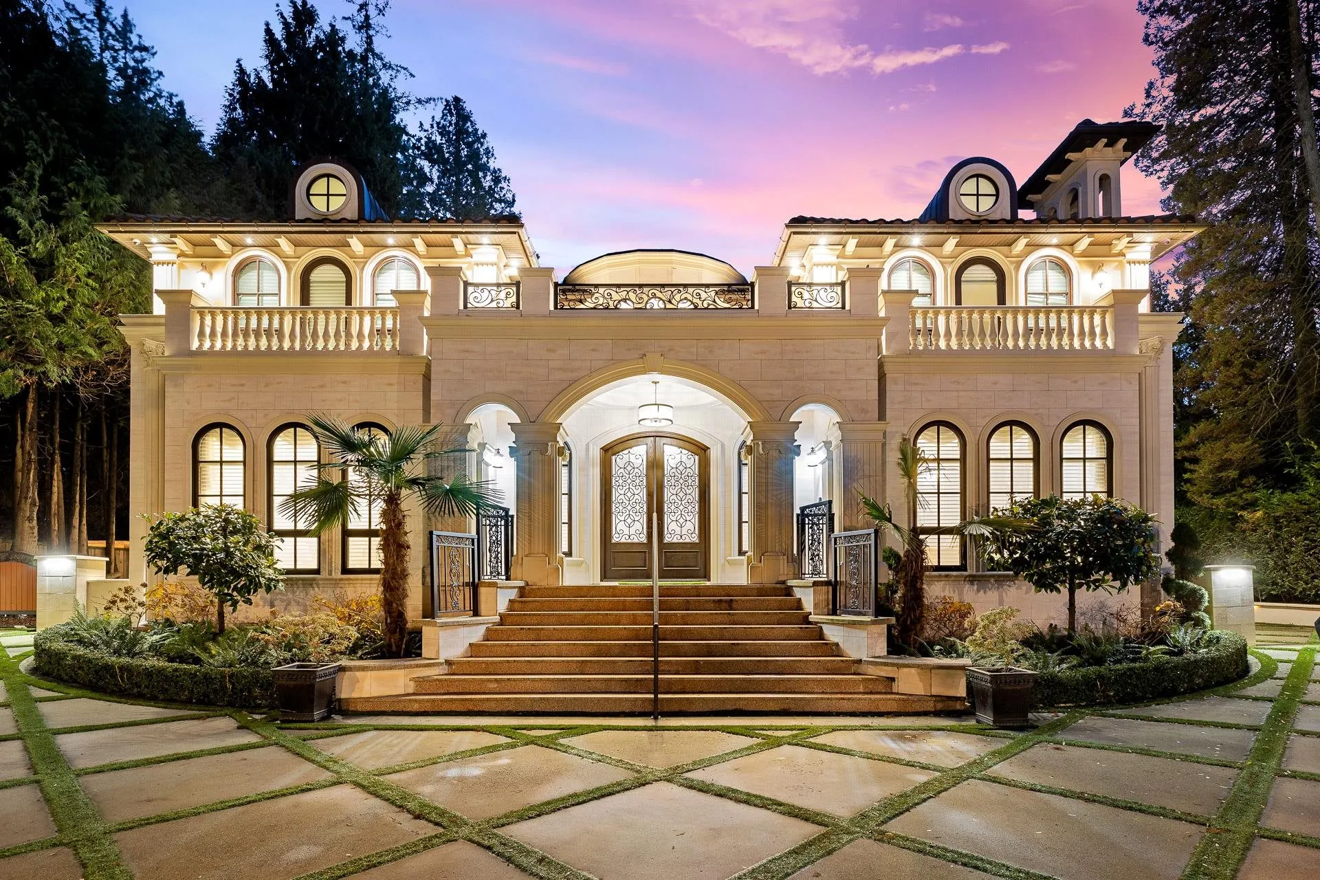 4768 W 4th Avenue, Vancouver, BC V6T 1C2