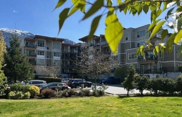 Location is bordering the estuary greenspace and Eaglewind park. Quietly situated on a no thru road. , yet walking distance to all Downtown Squamish has to offer
