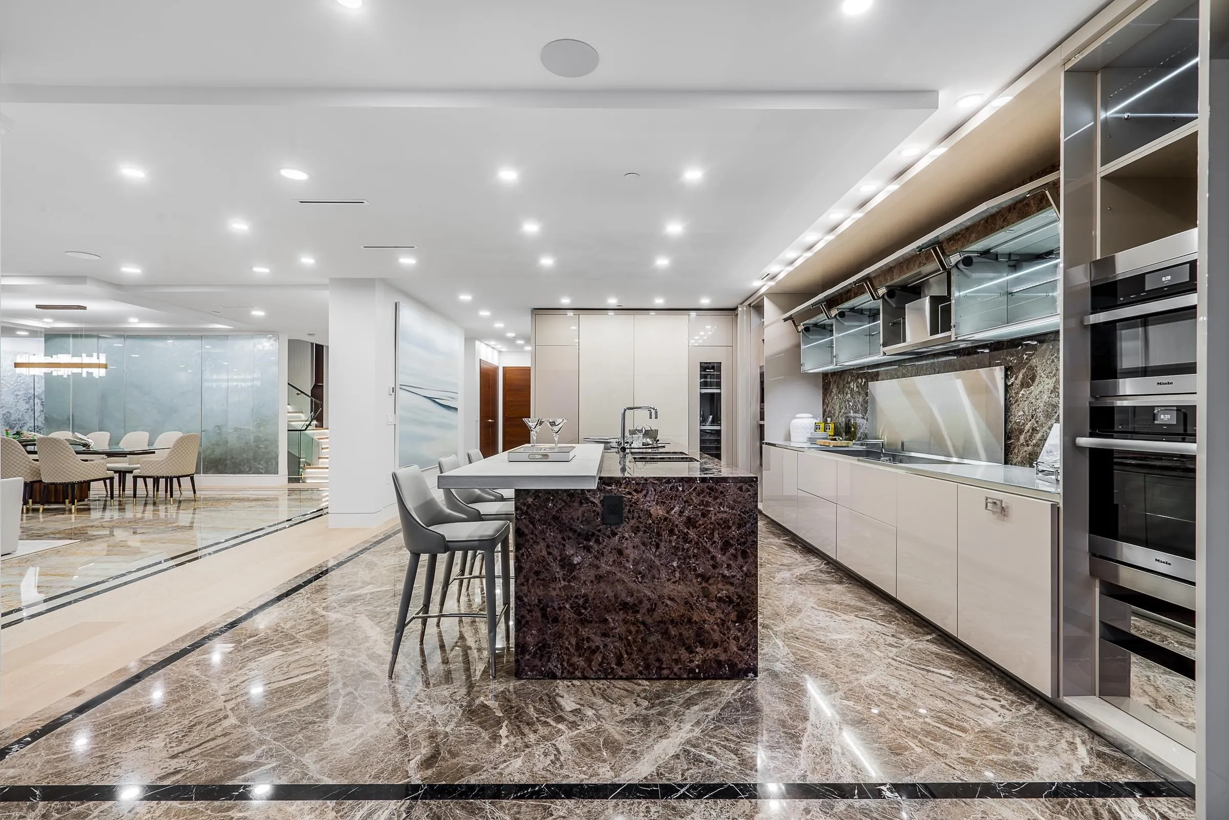 1123 Crestline Road, West Vancouver, BC V7S 2E3