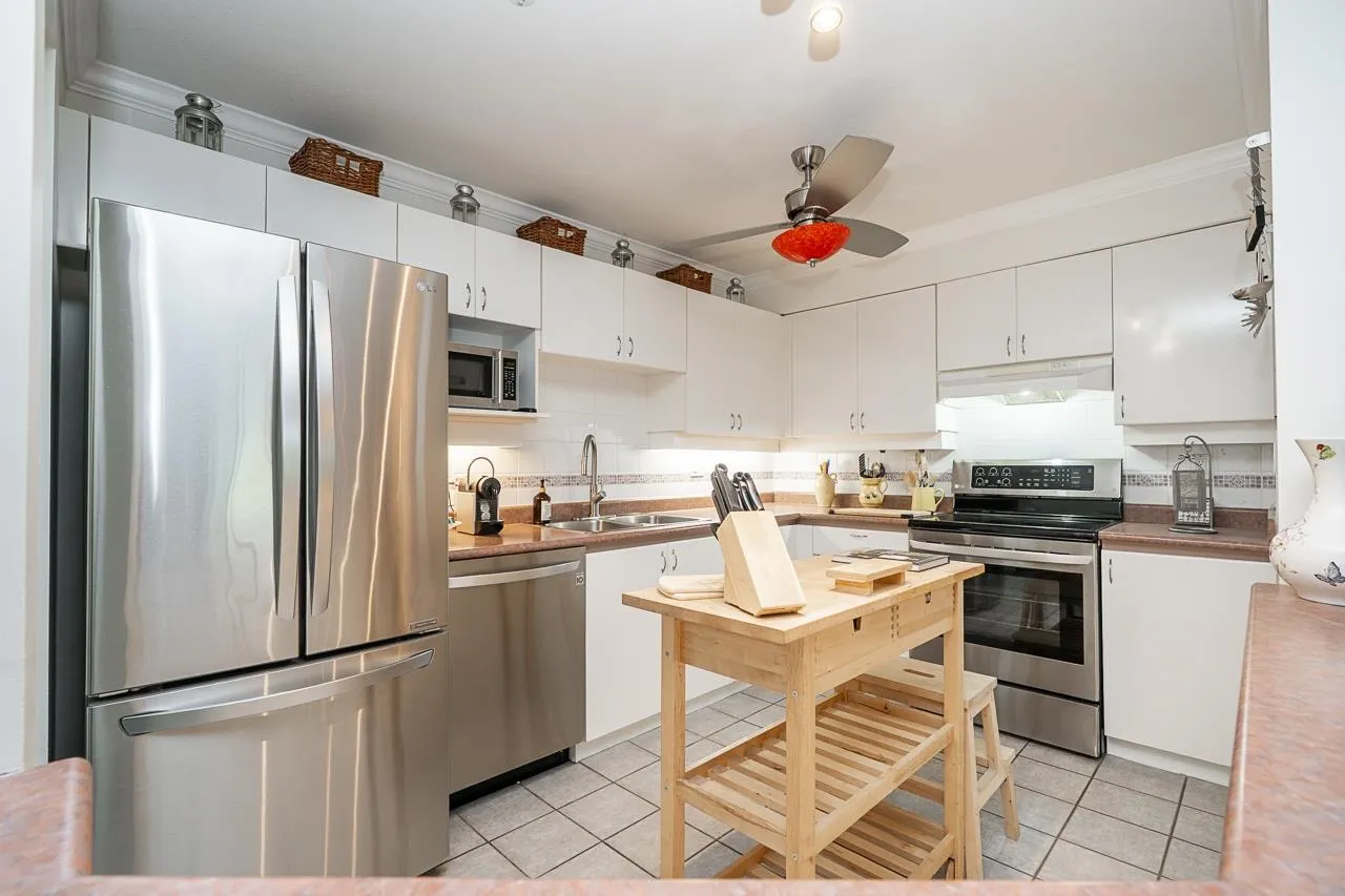 202 15130 29a Avenue, Surrey, BC V4P 3B1